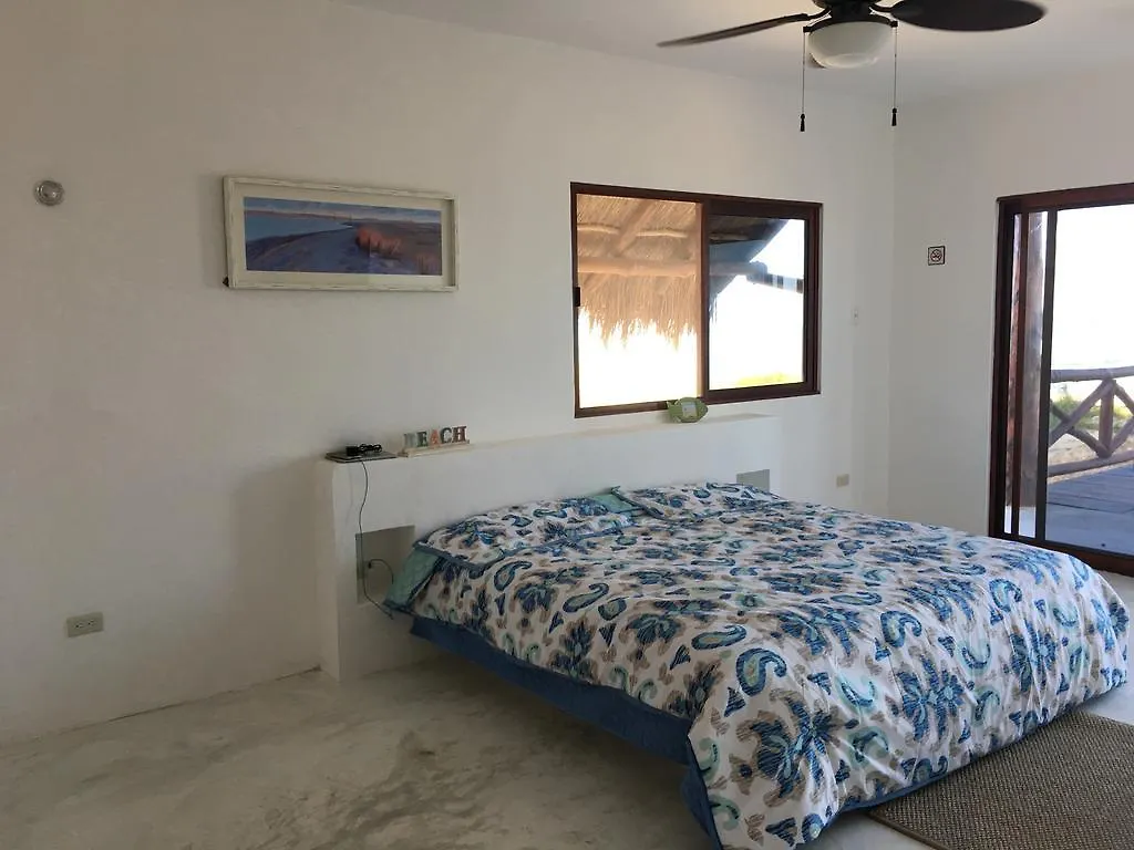 Casa Libelula Beach Front 호텔 홀박스아일랜드 펜션